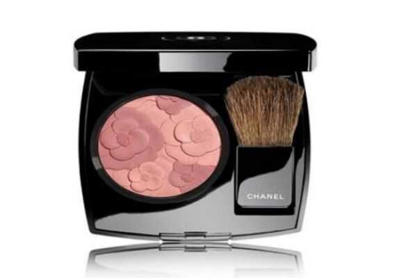 眼影能够当腮红吗?腮红能当眼影吗 眼影能够当腮红吗?腮红能当眼影吗