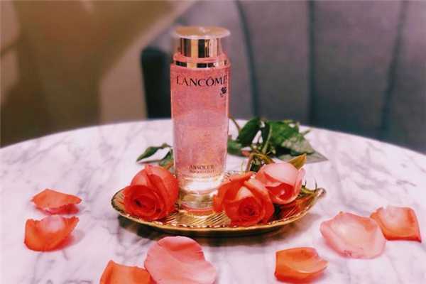 自制玫瑰水可以保存多久 自制玫瑰水可以保存多久