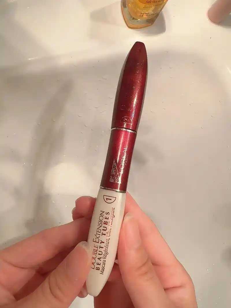 睫毛膏容易晕染吗