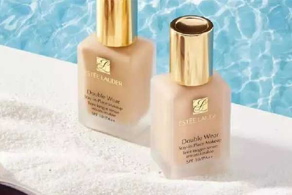 雅诗兰黛dw粉底液要定妆吗 雅诗兰黛dw粉底液要搭配散粉吗