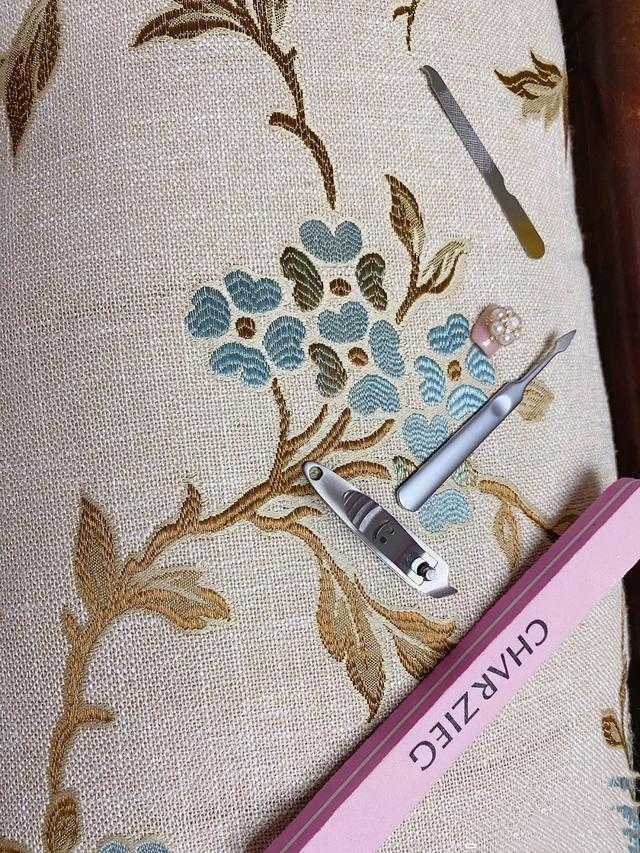 教你一招美甲怎么轻松卸掉 教你一招美甲怎么轻松卸掉