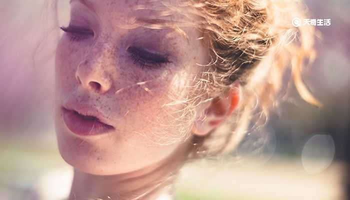 晒斑和雀斑的区别 晒斑和雀斑的区别