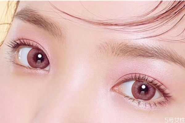 美瞳滑片什么意思？美瞳滑片了还可以带吗