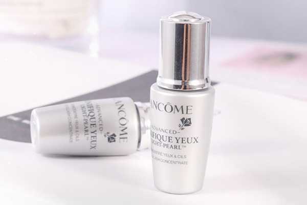 眼部精华是早晚都用吗 眼部精华是早晚都用吗