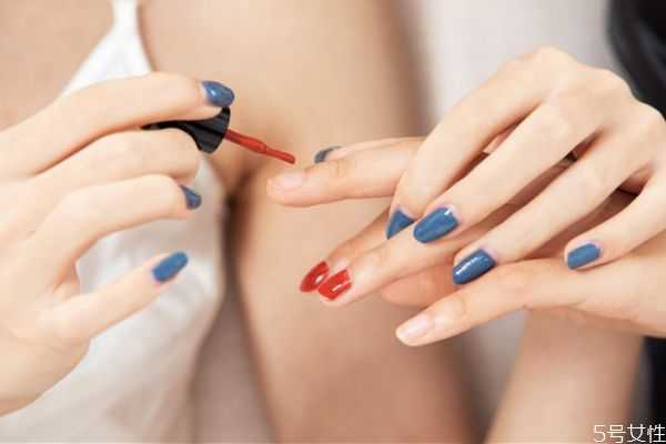 做美甲不封层可以吗 做美甲不涂封层会怎么样