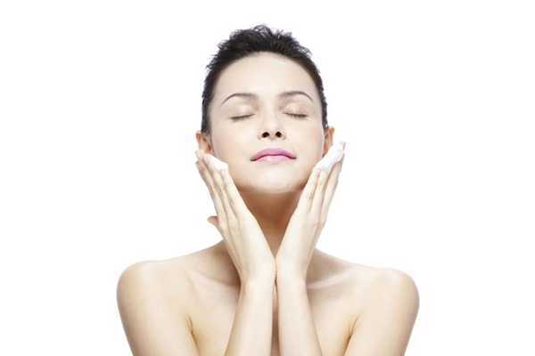 雅诗兰黛小棕瓶用法步骤 新手看过来 雅诗兰黛小棕瓶用法步骤 新手看过来