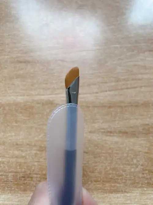 粉底刷干用和湿用区别