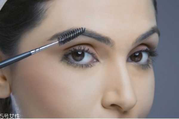 圆脸如何画眉毛?圆脸画眉毛教程 圆脸如何画眉毛?圆脸画眉毛教程