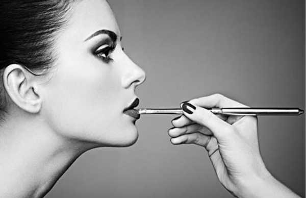 为什么不建议做化妆师