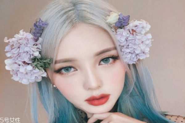 新手怎么戴美瞳?佩戴美瞳的建议 新手怎么戴美瞳?佩戴美瞳的建议