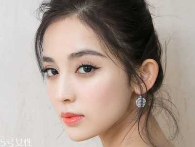 怎么正确使用护肤品？教你正确选购护肤品