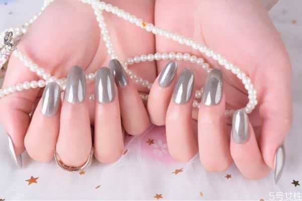 美甲一定要用平衡液吗 美甲一定要用平衡液吗