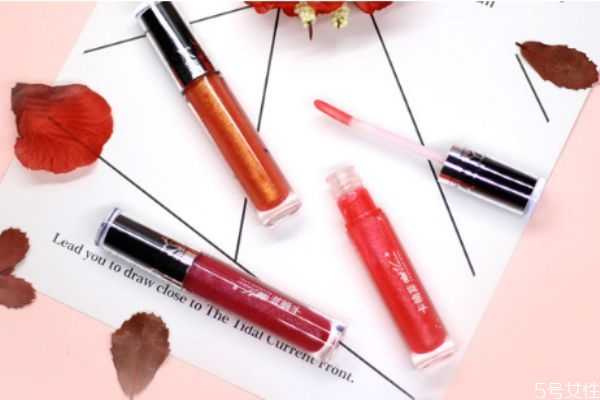 唇彩卸妆需要用什么？唇部卸妆后清洗用什么