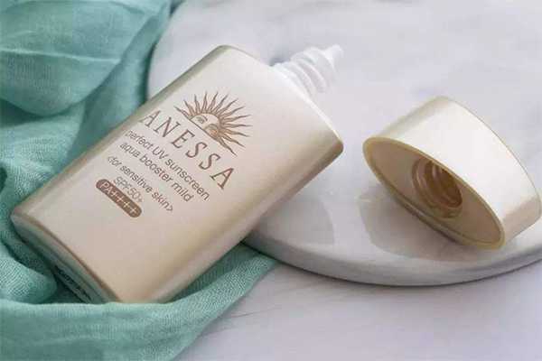 防晒霜水油分离是怎么回事?防晒霜怎么用才正确 防晒霜水油分离是怎么回事?防晒霜怎么用才正确