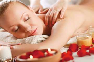 精油晚上用还是白天用好？精油为什么要稀释