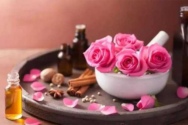 玫瑰精油对女生的好处 玫瑰精油对女生的好处