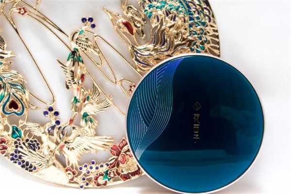 花西子蚕丝蜜粉饼遮毛孔吗?花西子蚕丝蜜粉饼浮粉吗 花西子蚕丝蜜粉饼遮毛孔吗?花西子蚕丝蜜粉饼浮粉吗