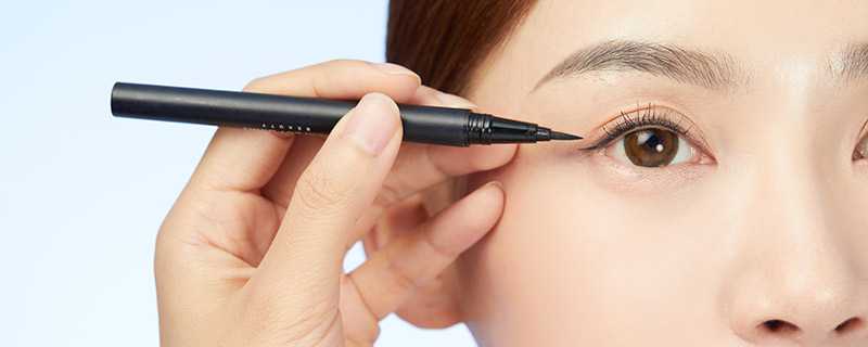 眼线笔可以用洗面奶洗吗 眼线笔可以用洗面奶洗吗