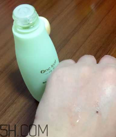 一叶子酪梨爽肤水怎么样？一叶子酪梨爽肤水好用吗？