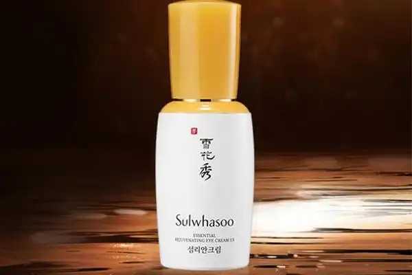 使用眼霜后需要洗掉吗 使用眼霜后需要洗掉吗