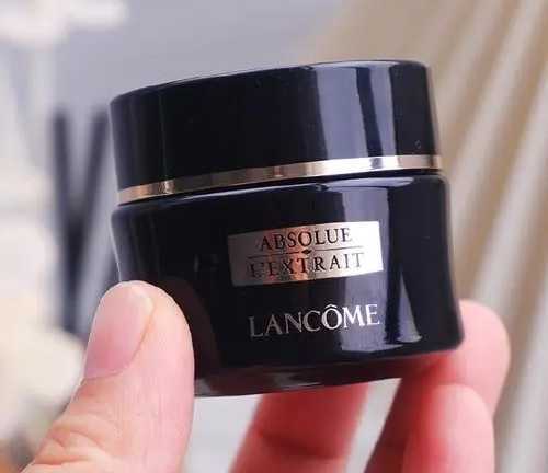 赫莲娜黑绷带面霜和兰蔻黑金面霜哪个效果好