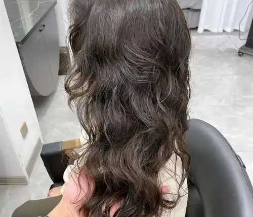 染发霜是泡泡染吗 染发霜是泡泡染吗