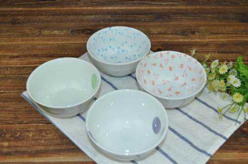 新买的瓷碗在使用前如何处理 新买的瓷碗在使用前如何处理