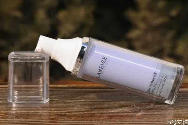 防晒后可以直接粉底吗?粉底是在防晒之后擦吗 防晒后可以直接粉底吗?粉底是在防晒之后擦吗