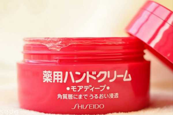 夏天可以涂护手霜吗 夏天可以涂护手霜吗