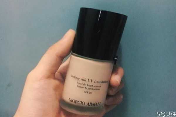 妆感轻薄的粉底液有哪些？哪些粉底液妆感比较轻薄