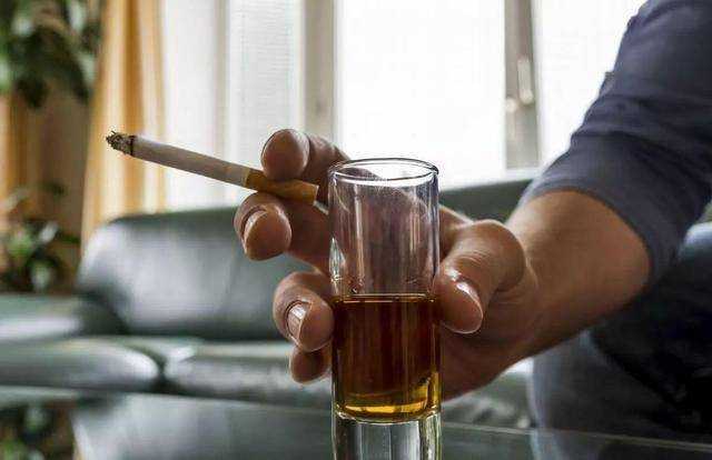 “柠檬水”能美白肌肤，为何天天喝却越来越黑？看完或涨知识了 