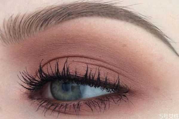 欧美妆一定要贴假睫毛吗