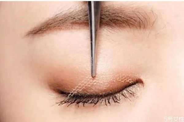 三眼皮怎样贴双眼皮贴？多层眼皮怎么贴双眼皮贴