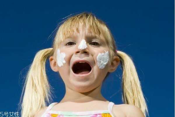 宝宝多大可以使用防晒品 宝宝多大可以使用防晒品