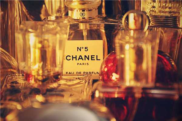 香奈儿五号香水什么味道?香奈儿五号香水使用技巧 香奈儿五号香水什么味道?香奈儿五号香水使用技巧