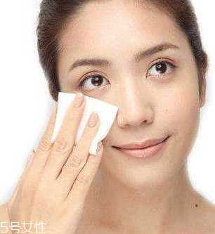 醒肤水适合什么年龄?醒肤水多大年纪用最好 醒肤水适合什么年龄?醒肤水多大年纪用最好