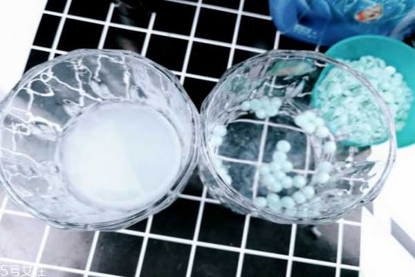 当妮留香珠和金纺留香小黑瓶哪个留香久 对比评测