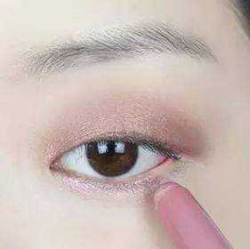 3款适合单眼皮的眼妆画法，拯救手残党！ 