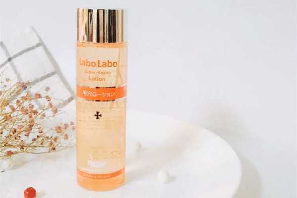 毛孔收敛水在哪个护肤步骤用