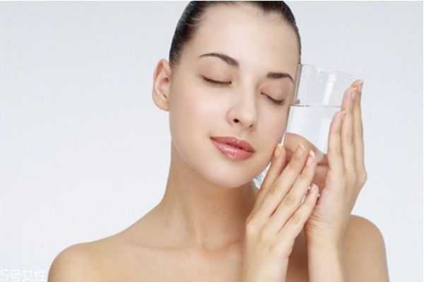 化妆前应该用什么？化妆之前脸部要涂些什么