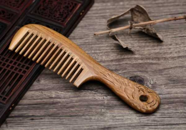 头发干枯怎样护理 头发干枯怎样护理