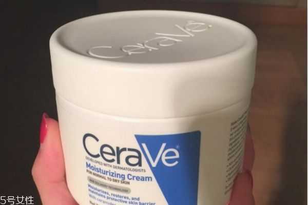 脸上起皮用什么护肤品 脸上起皮用什么护肤品