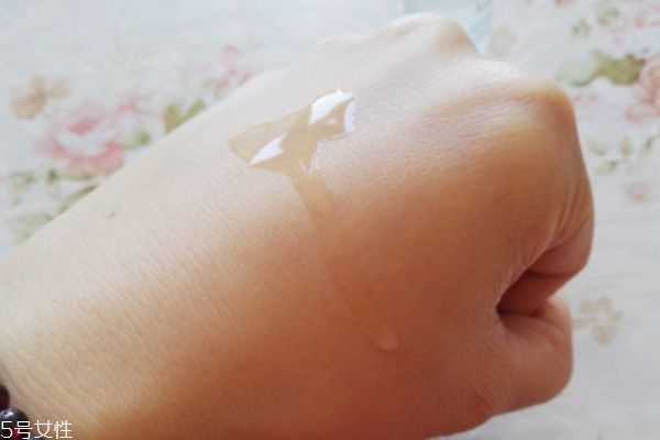 茱莉蔻精华水好用吗