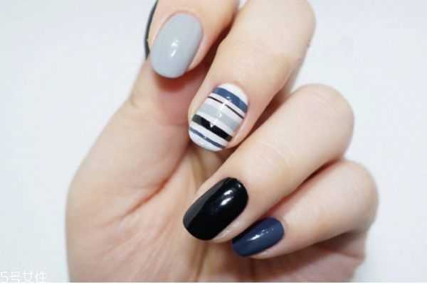 蓝色美甲怎么做？精致美甲做法教程