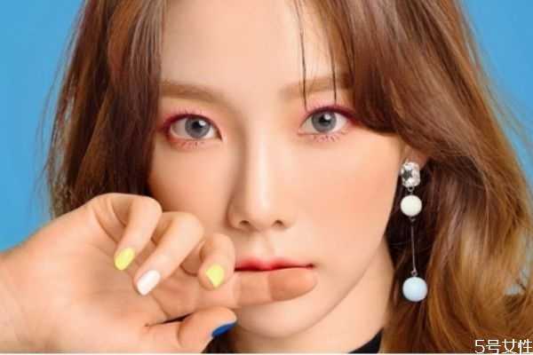 粉底液会闷痘痘吗？粉底液闷痘怎么补救