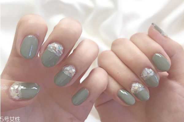 灰色系美甲有哪些 灰色系美甲图片大全