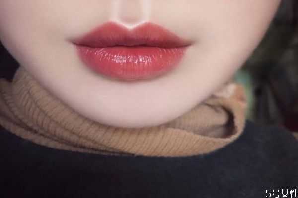 口红太油了怎么办 口红太油了怎么办