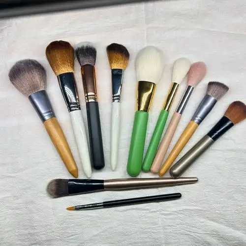 遮瑕刷和遮瑕粉扑哪个好用