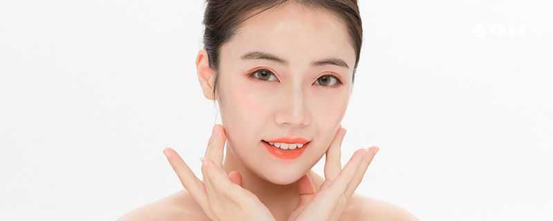 先用水还是精华液 先用水还是精华液