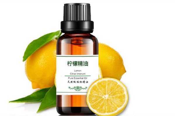柠檬精油可以白天使用吗 柠檬精油可以白天使用吗